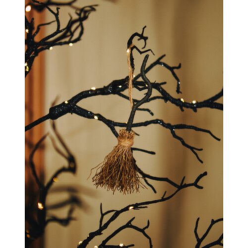 Broom Hanging Decoration Natural